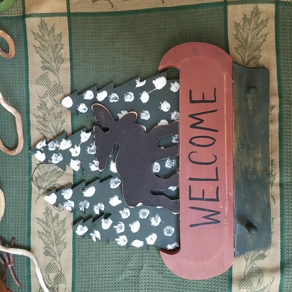 🦌HANGING WOOD WELCOME SIGN